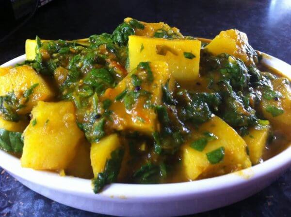 potato spinach curry south indian